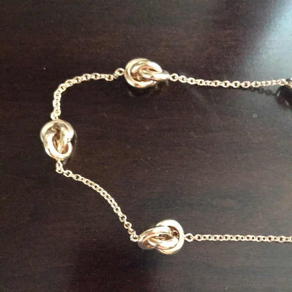 Gold forever 21 knot necklace - Picture 3 of 3